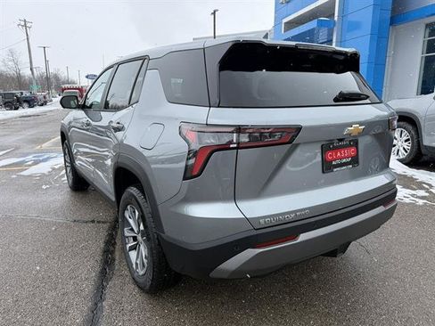 New 2026 Chevrolet Equinox LT w/ Safety and Technology Package image 4