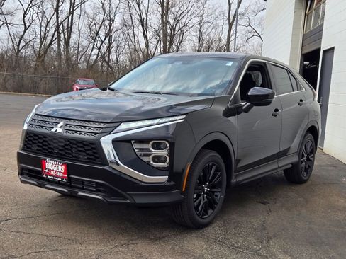 New 2026 Mitsubishi Eclipse Cross LE AWD/4WD image 3
