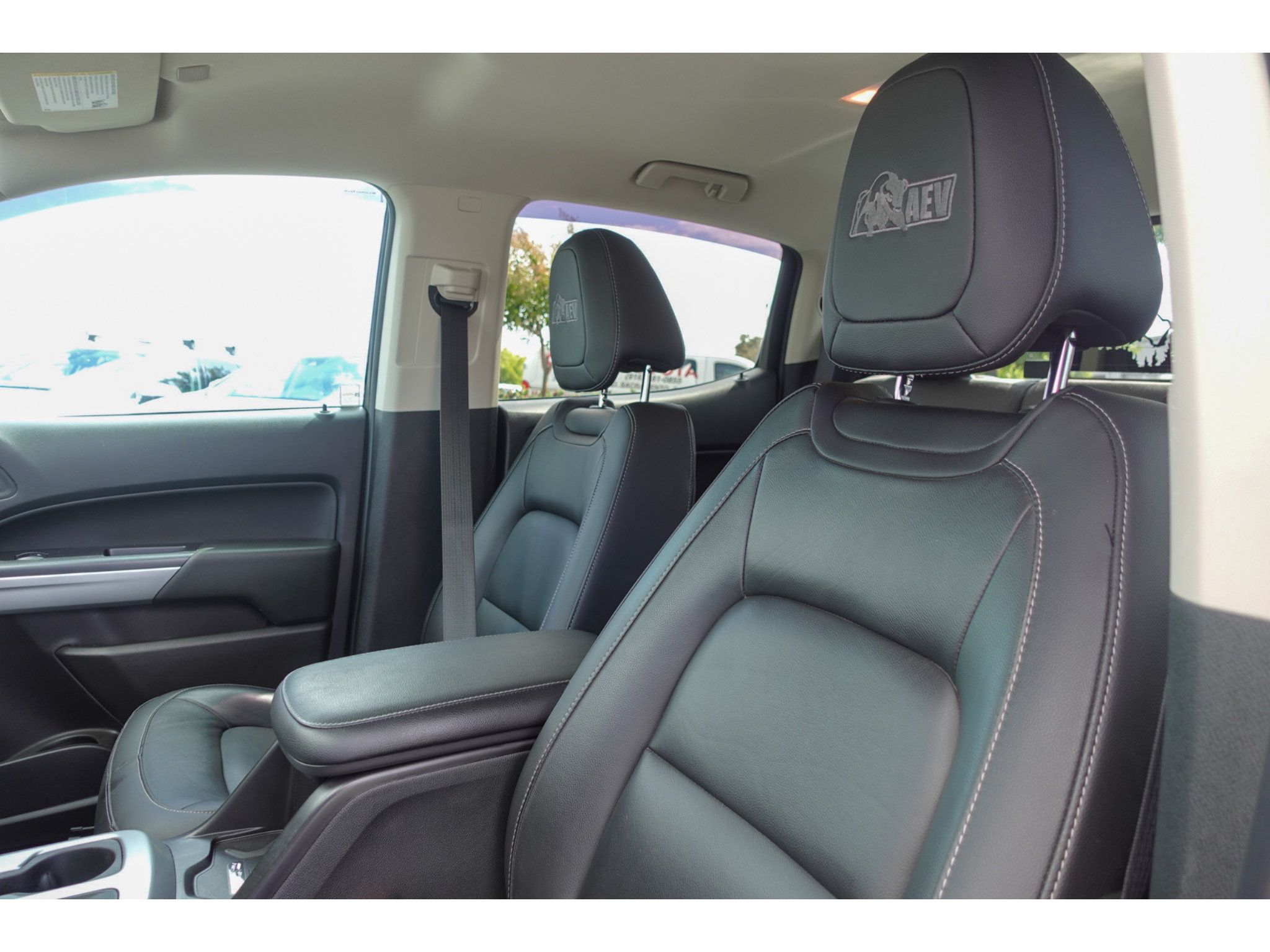 Used 2022 Chevrolet Colorado ZR2 w/ Colorado ZR2 Bison Edition AWD/4WD image 10
