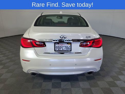 Used 2019 INFINITI Q70 Luxe w/ Proactive Package image 5