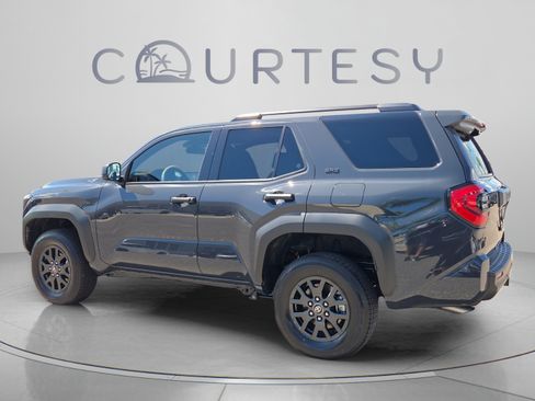 Certified 2026 Toyota 4Runner SR5 AWD/4WD image 3