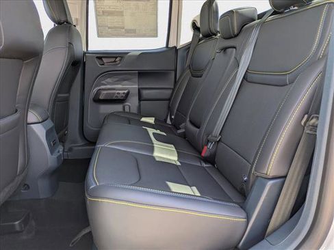 New 2025 Ford Maverick Lobo AWD/4WD image 19