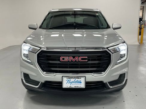 Used 2022 GMC Terrain SLE image 6