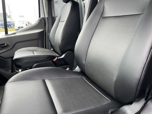 New 2025 Ford Transit 250 148 Medium Roof image 20