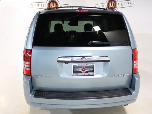Used 2010 Chrysler Town & Country Touring Plus w/ Premium Group FWD image 30