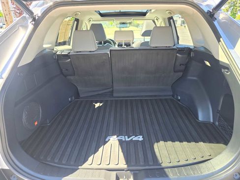 Used 2022 Toyota RAV4 Limited AWD/4WD image 14