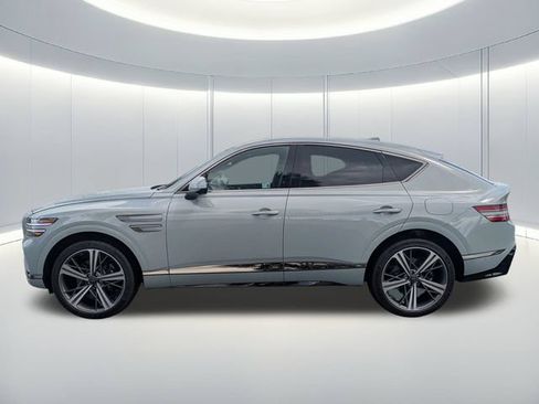 Used 2025 Genesis GV80 3.5T e-SC AWD/4WD image 3
