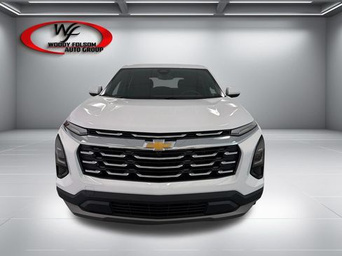 New 2026 Chevrolet Equinox LT FWD image 2