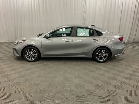 Used 2023 Kia Forte LXS image 8