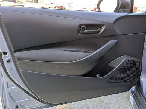 Used 2025 Toyota Corolla LE image 11