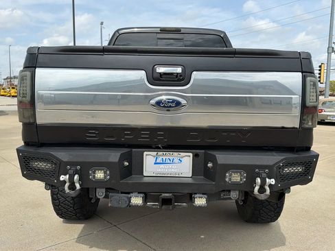 Used 2014 Ford F250 Platinum w/ FX4 Off-Road Package image 19