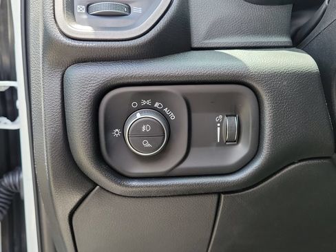 New 2026 RAM 2500 Tradesman w/ Bed Convenience Group AWD/4WD image 13