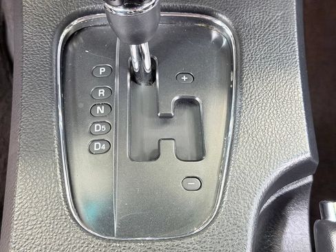 Used 2004 Ford Thunderbird RWD image 31