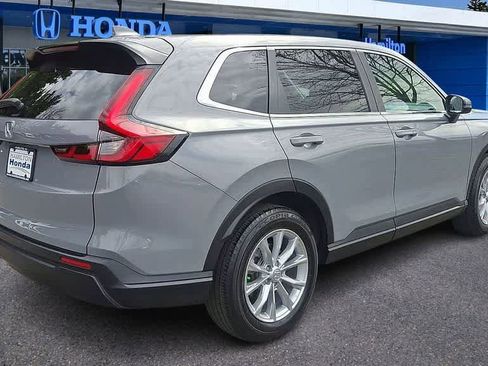 Used 2025 Honda CR-V EX image 8