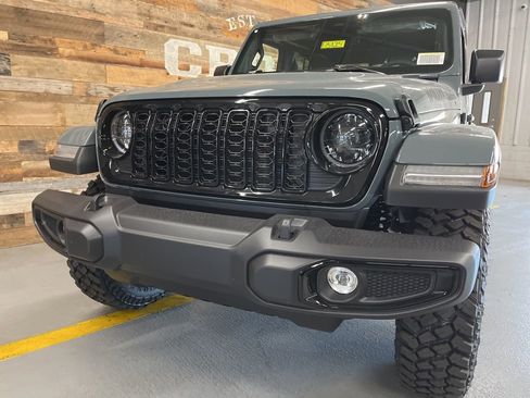 New 2026 Jeep Gladiator Willys image 10