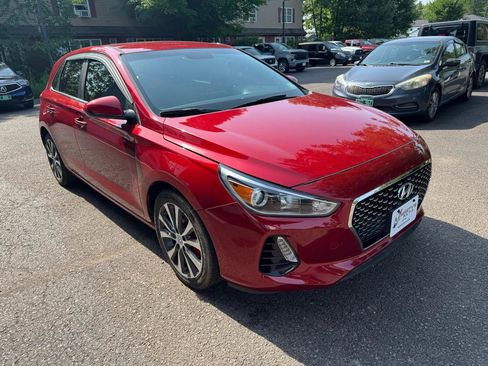 Used 2019 Hyundai Elantra GT FWD image 7