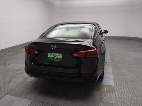 Used 2024 Nissan Altima 2.5 S FWD image 7