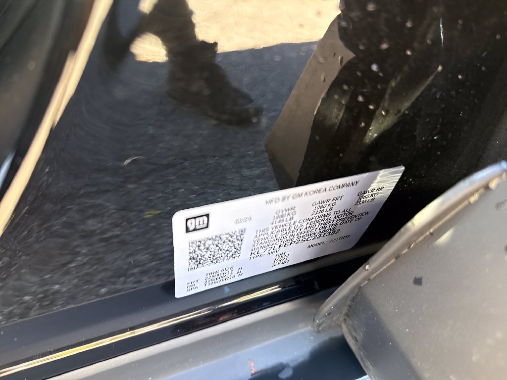Used 2025 Chevrolet Trax LS FWD image 29