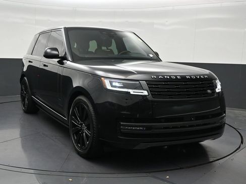 Used 2025 Land Rover Range Rover SE AWD/4WD image 7