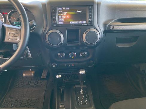 Used 2015 Jeep Wrangler Unlimited Sport AWD/4WD image 14