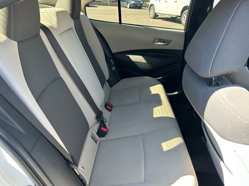 Used 2021 Toyota Corolla LE FWD image 27