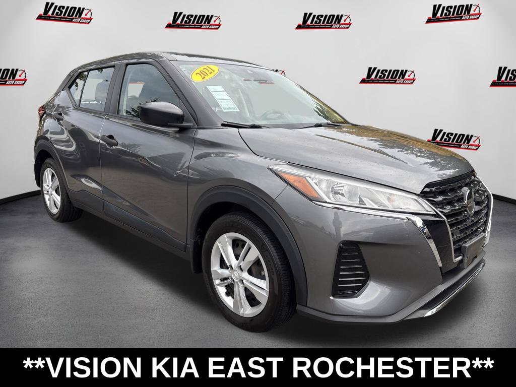 Used 2021 Nissan Kicks S FWD image 3