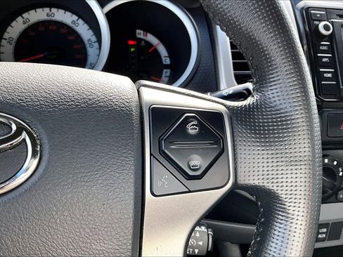 Used 2015 Toyota Tacoma TRD Sport w/ TRD Sport Package image 12