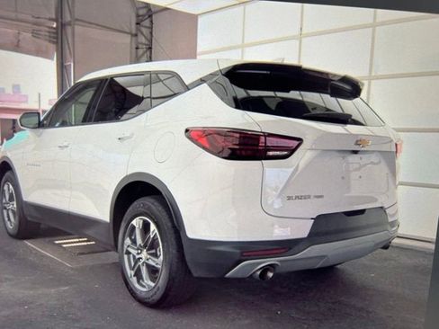 Used 2025 Chevrolet Blazer LT AWD/4WD image 4
