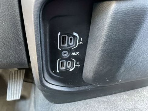 Used 2021 RAM 1500 Big Horn image 24