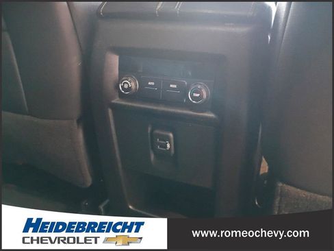 Certified 2023 Chevrolet Traverse LT image 29