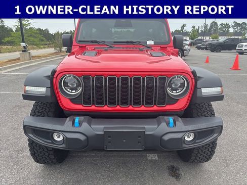 Used 2025 Jeep Wrangler Unlimited Rubicon 4xe w/ Convenience Group AWD/4WD image 7