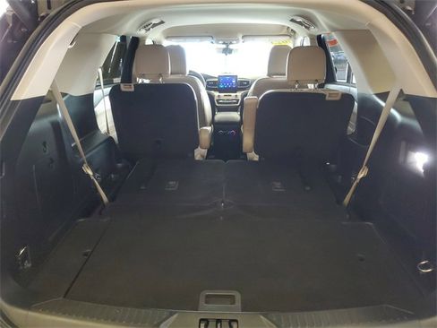 Used 2023 Ford Explorer XLT w/ Equipment Group 202A image 10