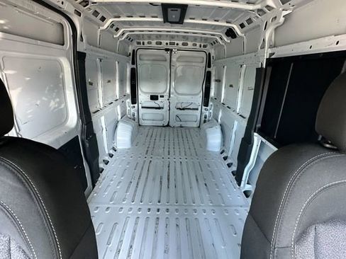 Used 2021 RAM ProMaster 2500 w/ Premium Appearance Group image 21