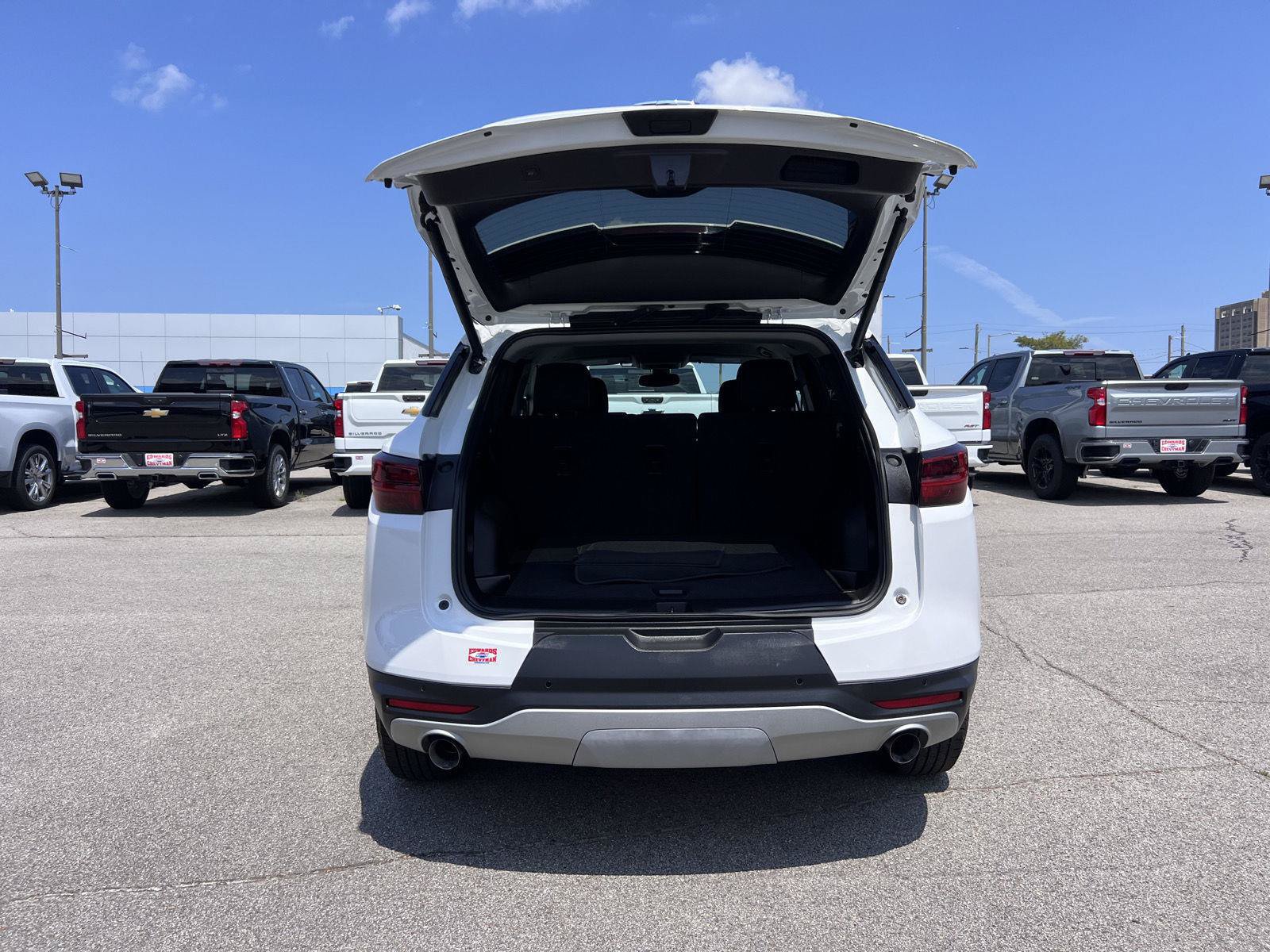 Used 2024 Chevrolet Blazer LT w/ Convenience Package FWD image 32