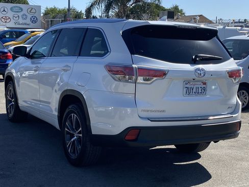 Used 2016 Toyota Highlander XLE image 8