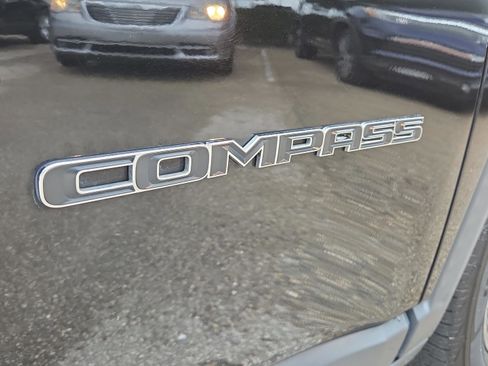 Used 2020 Jeep Compass Latitude FWD image 39