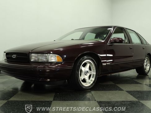Used 1996 Chevrolet Impala SS RWD image 21