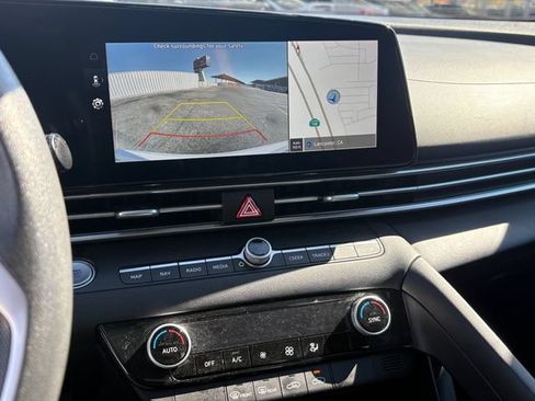 Used 2024 Hyundai Elantra SEL FWD image 21