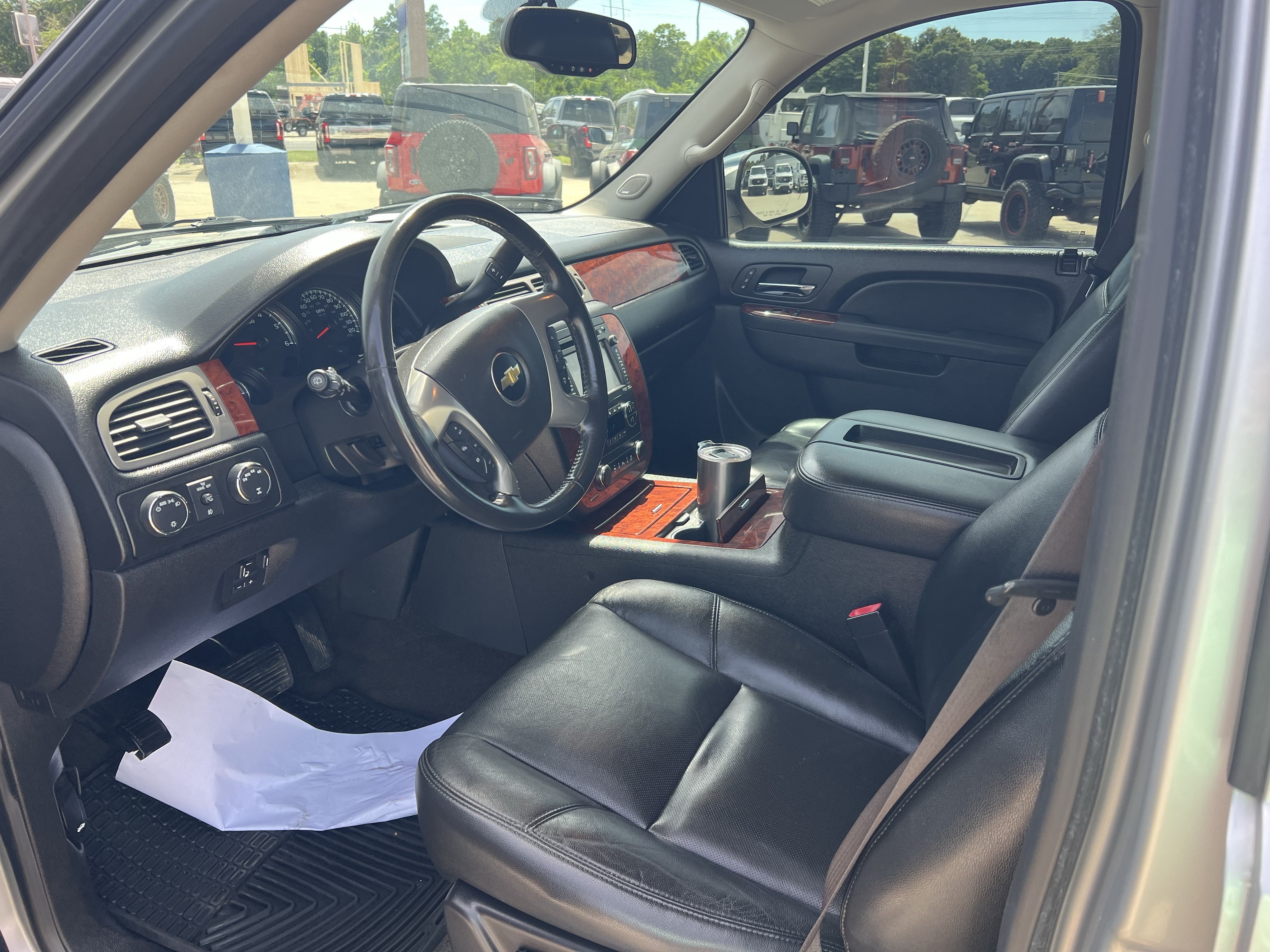 Used 2012 Chevrolet Tahoe LTZ AWD/4WD image 13