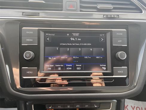 Used 2022 Volkswagen Tiguan S image 28