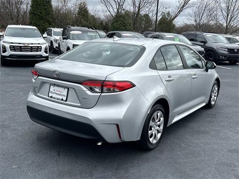 Used 2024 Toyota Corolla LE image 4