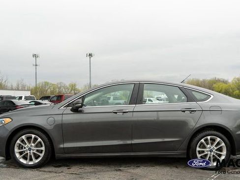 Used 2020 Ford Fusion Energi Titanium FWD image 9