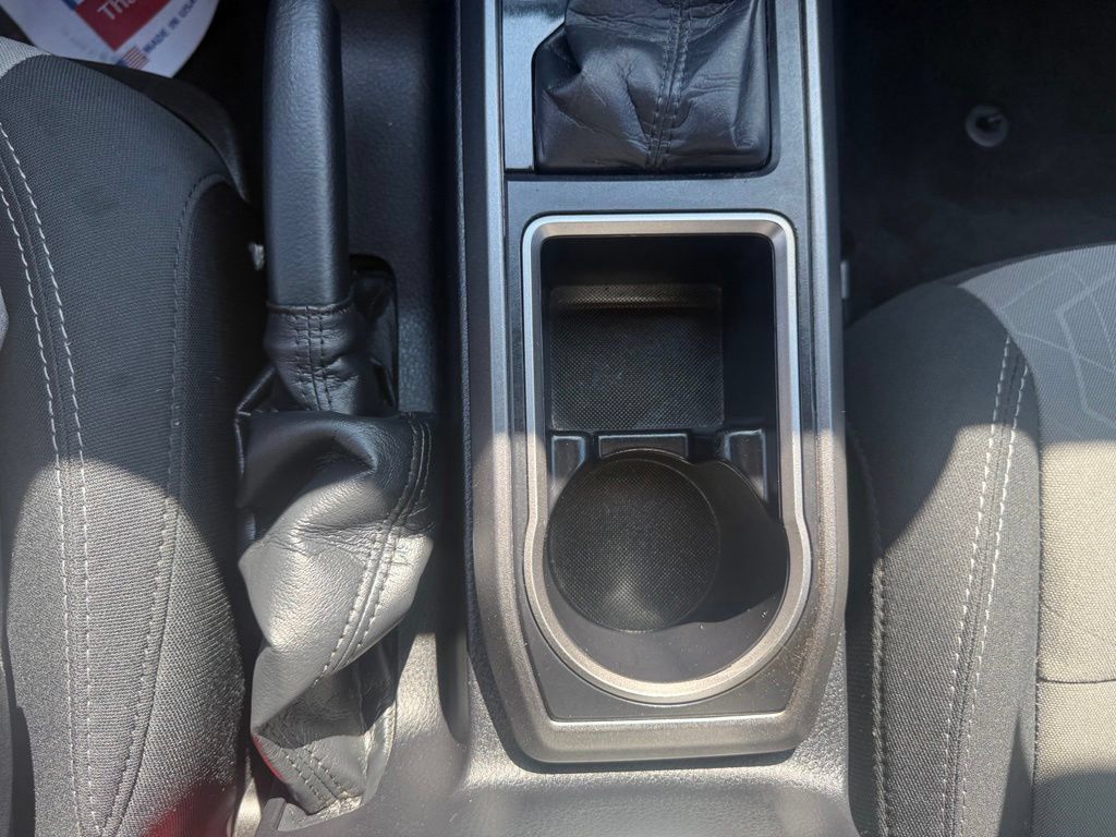 Used 2021 Toyota Tacoma TRD Sport AWD/4WD image 32