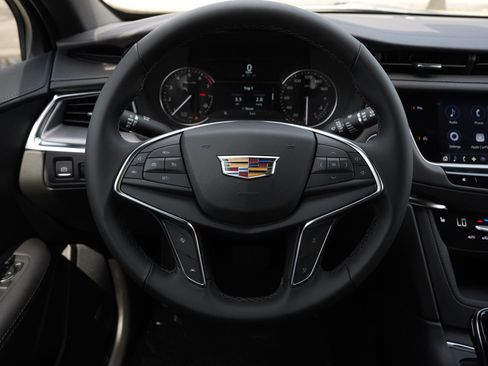 New 2026 Cadillac XT5 Luxury w/ LPO, Floor Liner Package image 10