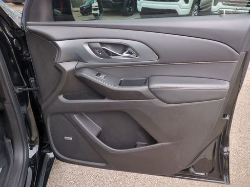 Used 2021 Chevrolet Traverse Premier w/ Redline Edition image 32