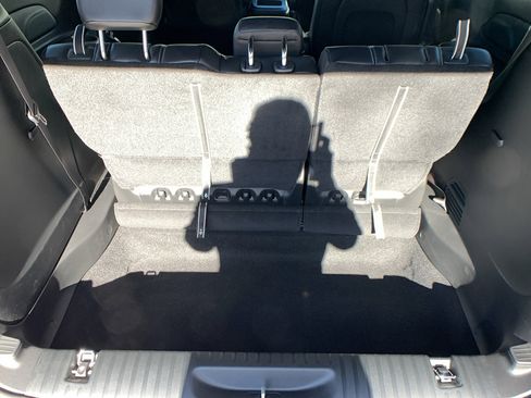 New 2026 Chrysler Pacifica Select AWD/4WD image 28