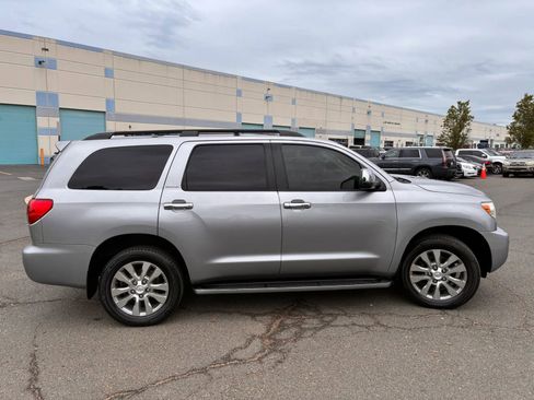 Used 2010 Toyota Sequoia Limited AWD/4WD image 11