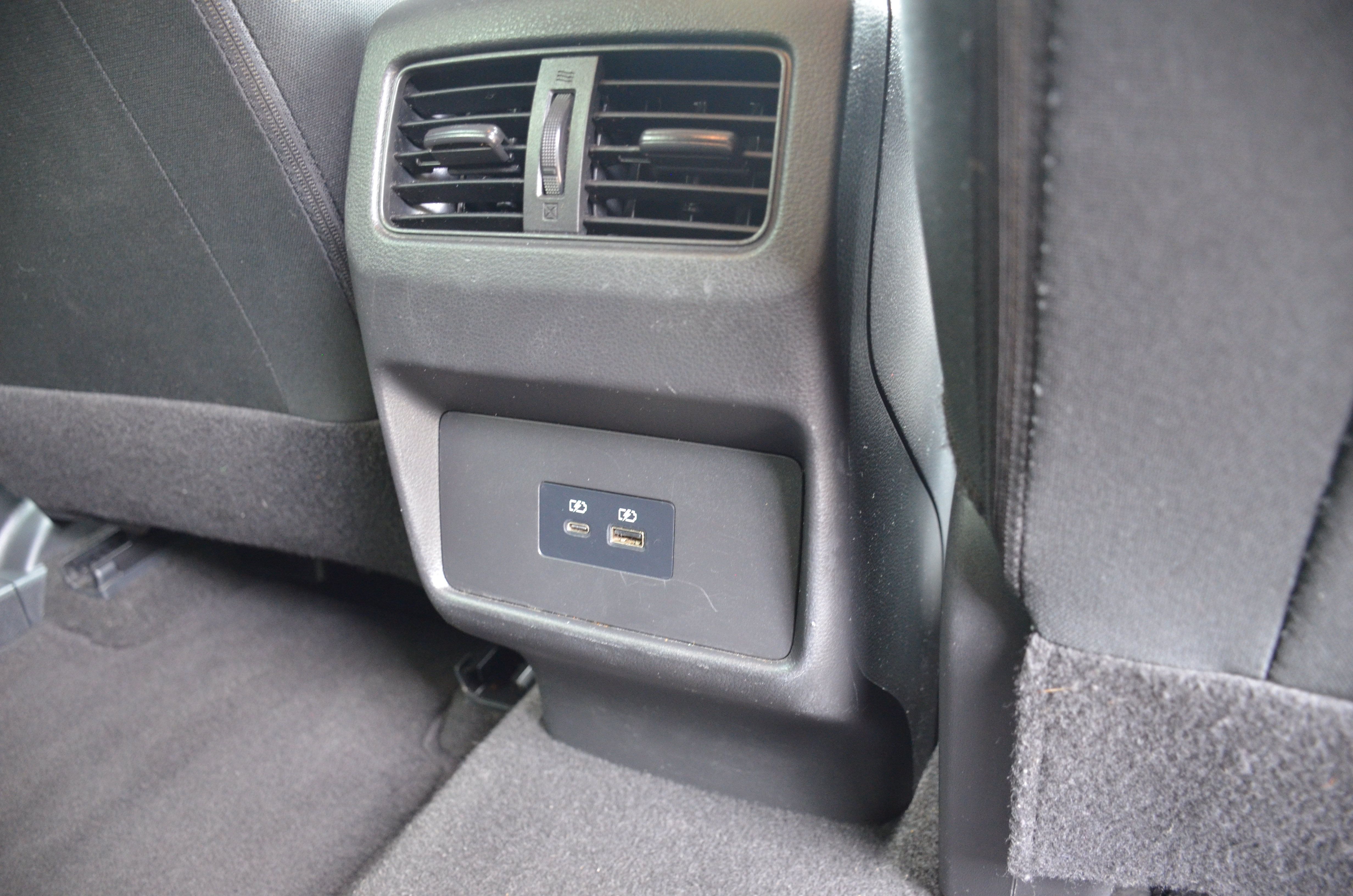 Used 2023 Nissan Rogue SV AWD/4WD image 39