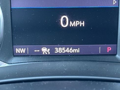 Used 2022 GMC Terrain SLE w/ Driver Convenience Package image 16