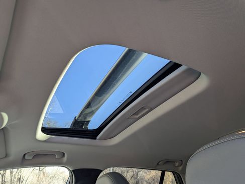 Used 2025 Chevrolet Trax ACTIV w/ Sunroof Package image 31